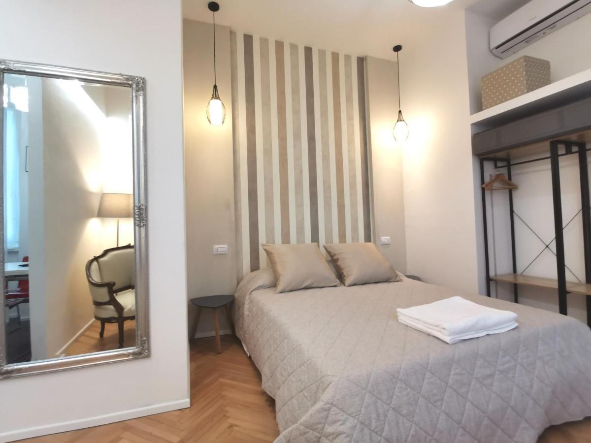 Express Traveller's Iii Front Station Fs Parking Privato Parma