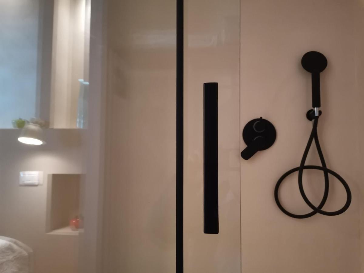 Express Traveller's Iii Front Station Fs Parking Privato Apartemen