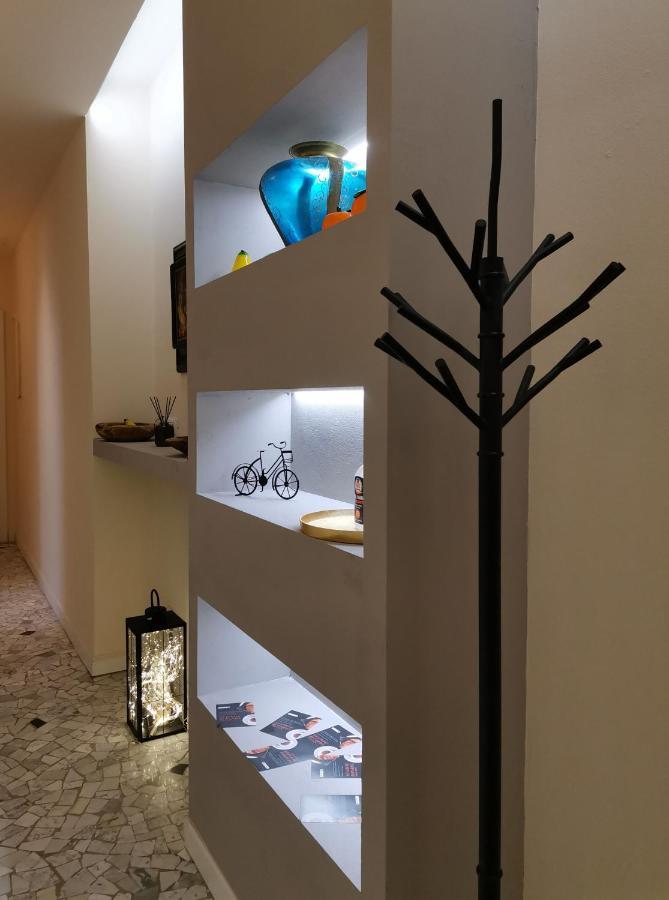 Express Traveller's Iii Front Station Fs Parking Privato Apartemen