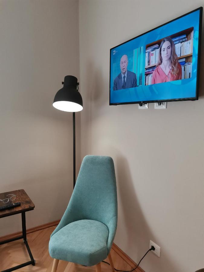 Express Traveller's Iii Front Station Fs Parking Privato Apartemen