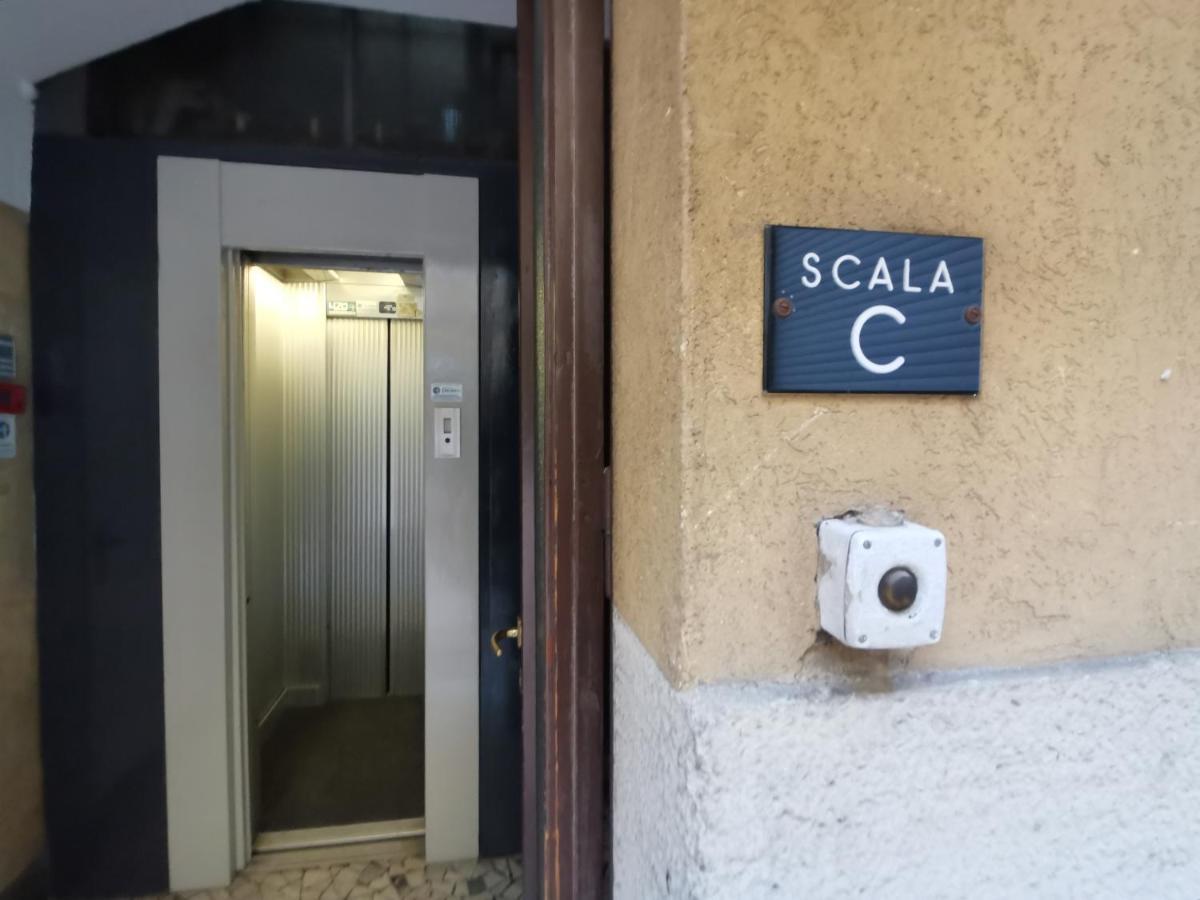 Express Traveller's Iii Front Station Fs Parking Privato Apartemen