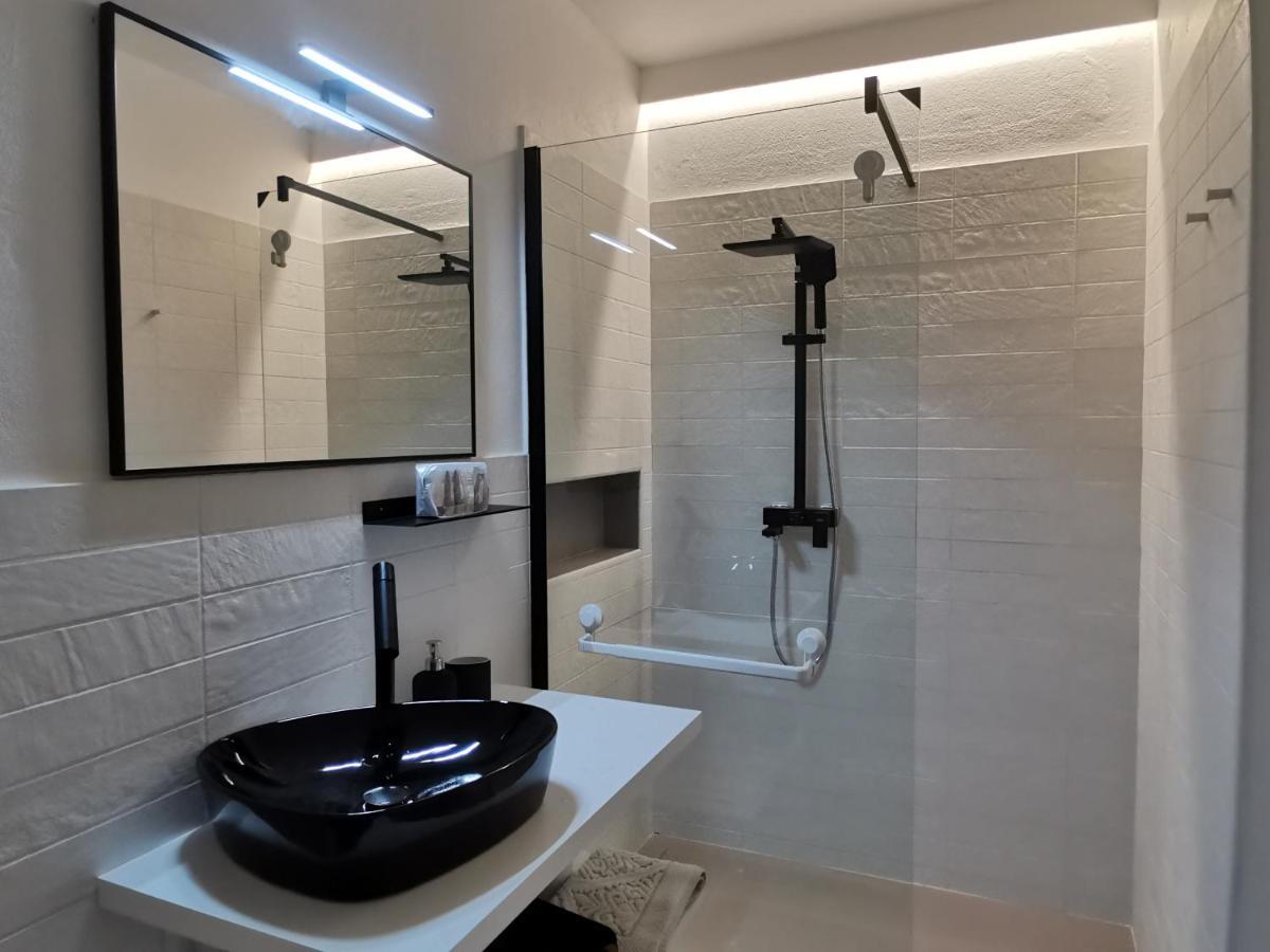 Apartemen Express Traveller's Iii Front Station Fs Parking Privato *