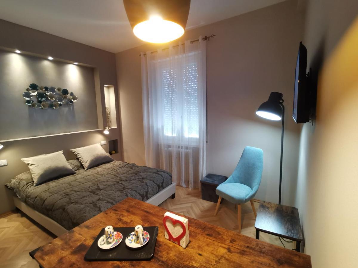 Express Traveller's Iii Front Station Fs Parking Privato Apartemen