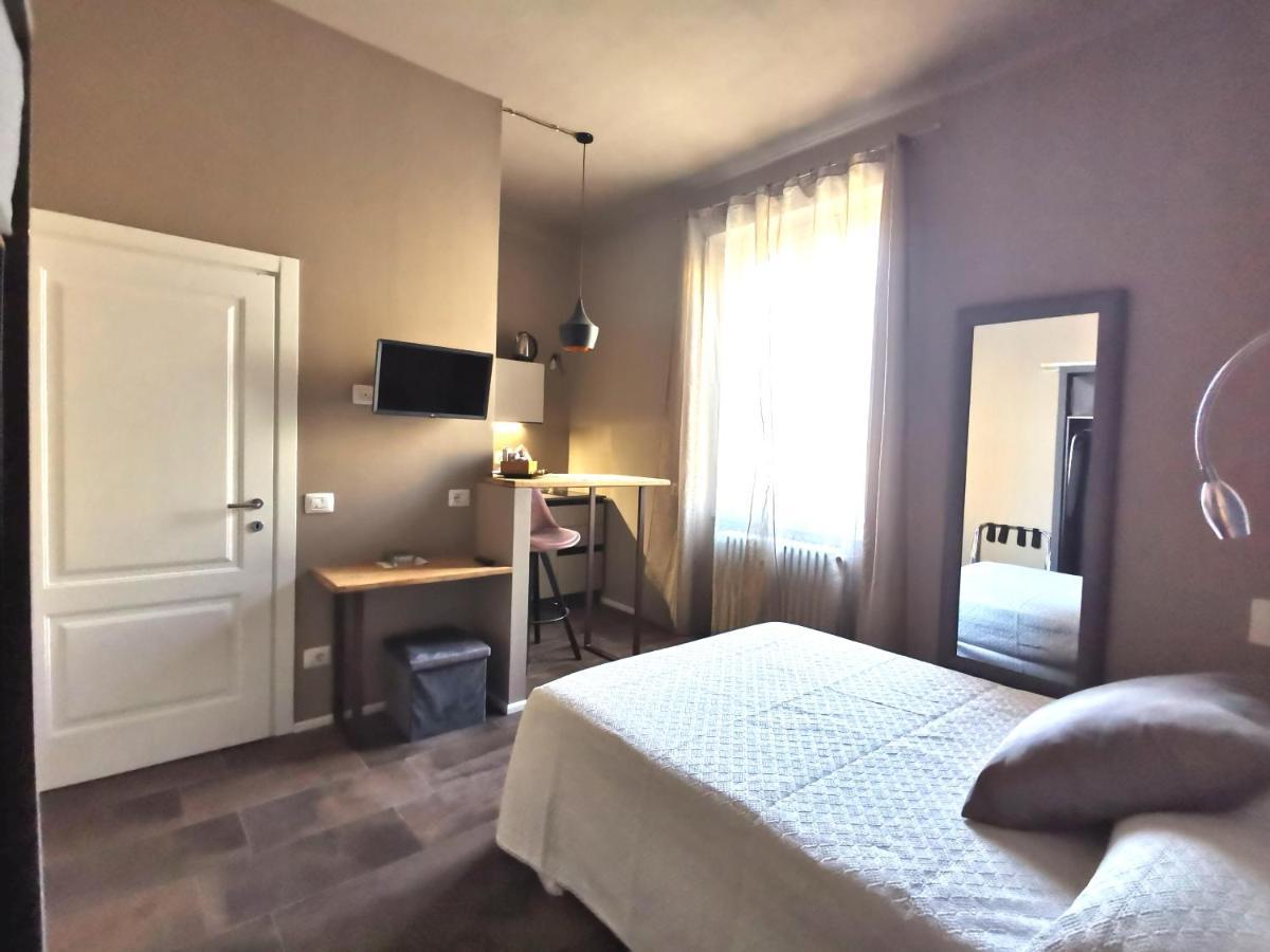 Express Traveller's Iii Front Station Fs Parking Privato Apartemen